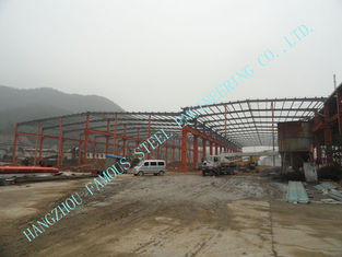 中国 プレハブ 78 x 96 Multispan の塗られる軽い産業鋼鉄建物 ASTM の貯蔵の家 サプライヤー