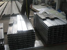 中国 サポート屋根シートのための鉄骨フレームの建物によって電流を通される鋼鉄母屋 工場