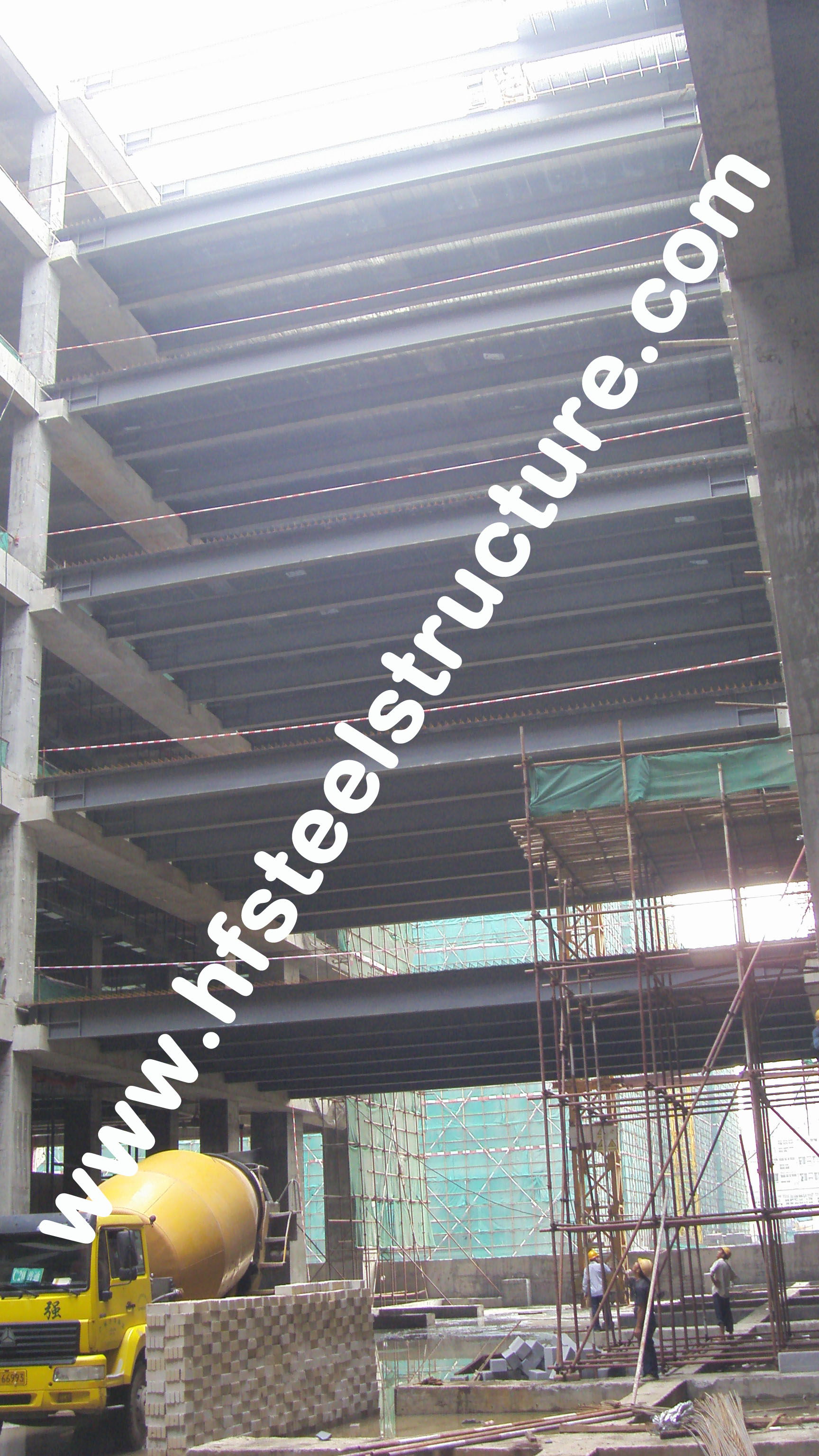 、電気電流を通された電流を通される、熱いすくい塗るプレハブの商業鋼鉄建物
